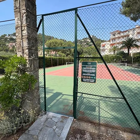 Duplex In With Pool & Tennis Apartman Hyères